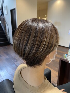 アンシャンテ(ENCHANT) ハイライトたっぷりショート2021