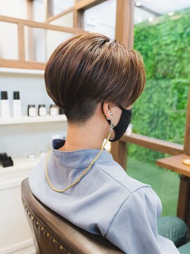 ヘアデザイン ステラ(hair design sTella) ★クールな女性のツーブロックショートスタイル★