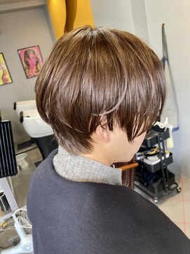 ダニーコウベ(Danny kobe) グレージュショート