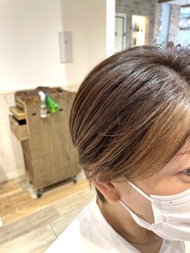 ネオリーブエム(Neolive em;) ショートのインナーカラー☆フェイスフレーミング☆