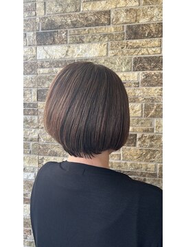 アヴァンヘアリゾート 鹿児島中央駅店(AVAN HAIR RESORT) ショートレイヤーボブ