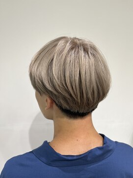 テクト バイアッシュ 吉祥寺店(Tect by Ash) ミルクティーグレーベージュ刈り上げ毛流れマッシュ