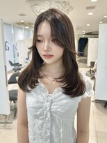 エアー 青山(AIR) レイヤーカットハッシュカット前髪なしアッシュグレージュ