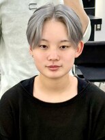 カンゴール サロン トウキョウ セントラル 原宿(KANGOL SALON TOKYO CENTRAL)&nbsp;センターパート/シルバー/ボーイッシュ