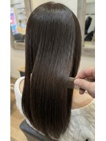 アフェス 八幡山(affes)&nbsp;風になびく地毛風ストレート。弱酸性だから叶う極上の柔らかさ