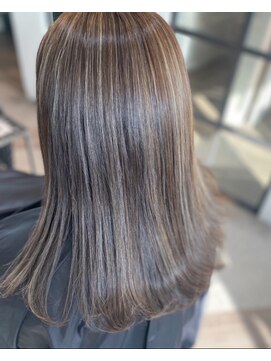 アイム(I&M) ハイライトグラデーション/美髪矯正/髪質改善/縮毛矯正/高知市/