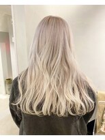 ジーナ(XENA)&nbsp;ホワイトブロンド