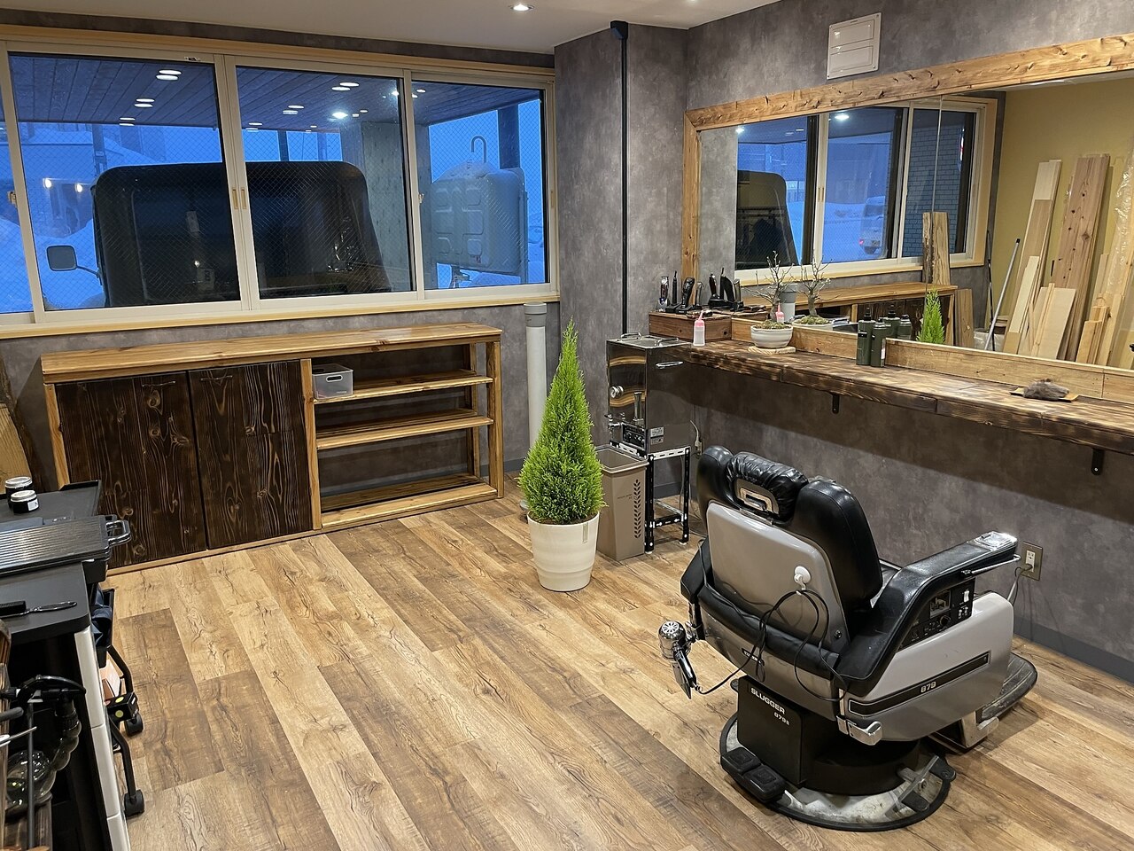 カットだけ（ネット予約がいっぱいでもお電話予約可能かも？）￥3500