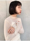 オン眉シースルー / 前上がりボブ