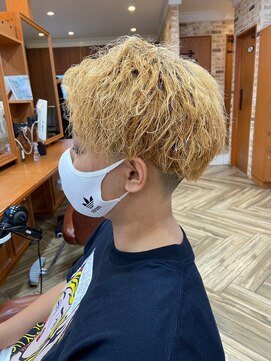 オルオル 藤沢('Olu'olu) ツーブロックマッシュ/波巻き/ハイライト/束感[藤沢/藤沢市]