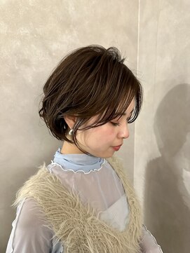 ハルキ ミナト ジャパン オオサカ(HARUKI MINATO japan OSAKA) 40代50代小顔似合わせカットくびレイヤーエモージュ大人可愛い