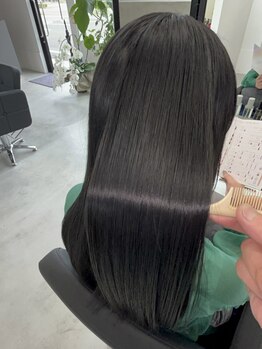 エン 久安(en.)の写真/パサつき・うねり・ツヤ不足…“大人の3大悩み”に効く、極上ケア。年齢による髪質変化に応えます。