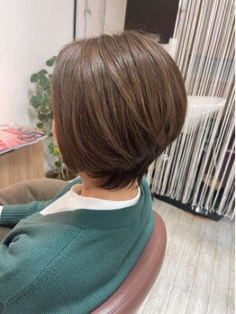 こだわりカットで、どこから見ても美しいシルエットに♪伸びてきても扱いやすいショートヘアを実現します◎