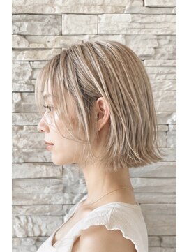 トータルビューティサロン シェリ(total beauty salon cheri) ハイトーン×切りっぱなしボブ