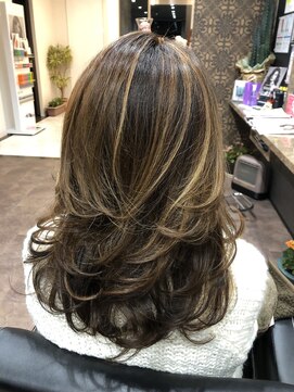 サロンドジュネ(salon de JUNE) モテ愛されロング