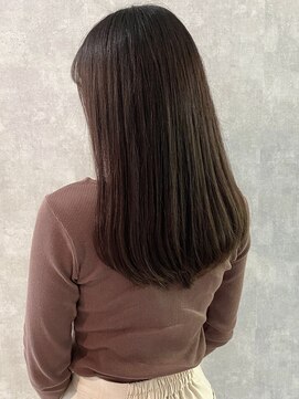 イール(iIIL) 【iIIL hair lounge】艶髪大人可愛いロングスタイル