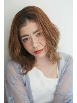 フィガロ ウメダ(FIGARO UMEDA) 外ハネくびれヘア