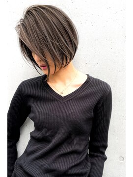 トルネード(TORNADO) 前下がりショートボブハイライト