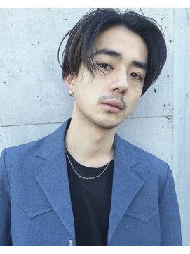 アットラブ バイ ベル(at'LAV by Belle) 自然体がカッコイイ！ナチュラルに動く前下がりセンターパート