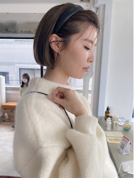 ヌーフェム(nuu fem) ミルクティーベージュハイライトミニボブケアブリーチ