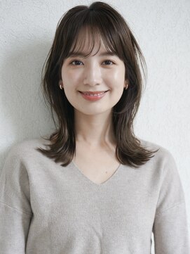 ガーデン オオタカノモリ(garden otakanomori) ナチュラルな外ハネくびれミディアム前髪あり×艶ブラウンカラー