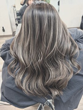 ヴィフ 大船(VIF) バレイヤージュ/ハイライト/ダブルカラー/ケアブリーチ/ボブ