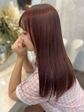 ラビス(Lovis) グレーベージュ/レイヤーロング/アッシュカラー/前髪パーマ/浦和