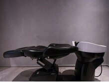 【最新型のフルフラットシャンプー台+半個室のシャンプー空間】で別世界へ☆［本厚木駅/本厚木］