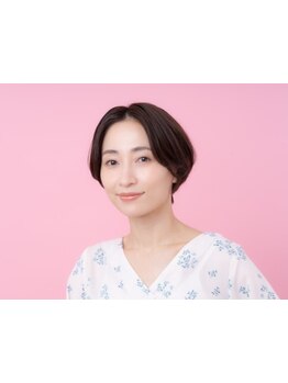 気になる白髪をしっかりカバーしながら、お洒落でトレンド感があるスタイルをご提案。ハイライトもOK◎