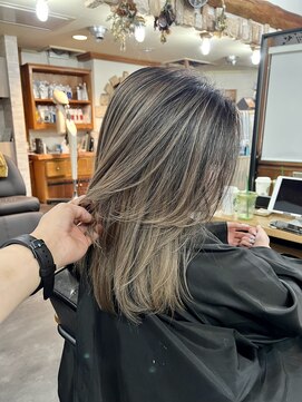 スロウ(slow) バレイヤージュ×シアーグレージュ