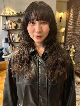 トレンチ(TRENCH) 【RIKU】パーマ ロングパーマ レイヤーカット