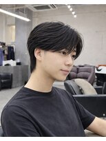 グロップ 町田(GLOP) センターパートをより輝かせる王道フェザーパーマ