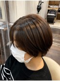 女性らしいナチュラルショートレイヤー