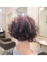 ホリデイズ(Holidays)&nbsp;前下がり×スパイラルパーマ