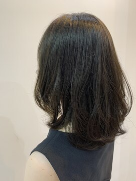 エスカーラ 表参道(THE ESCALA) ダークオリーブ&髪質改善トリートメント【タビラマユミ】