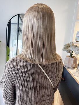 マタン(MaTiN) 人気のホワイトベージュ