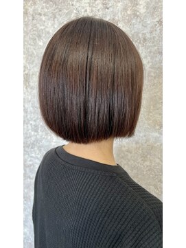 シュガービー(SUGAR-B) 艶感切りっぱなしボブ