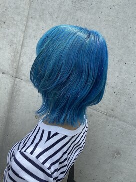 ヘアーメイク ヴァンセット HAIR & MAKE VINGT-SEPT マリーンブルー