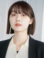 ガーデンヨコハマエスト(GARDEN YOKOHAMA est)&nbsp;グレーベージュ　ボブ　似合わせカット　フルバング