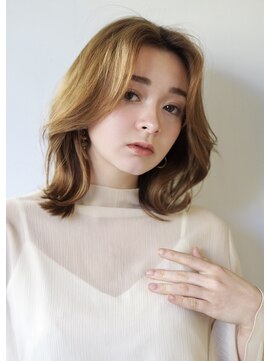 ノーヴェ(Nove) パーソナルカラー春タイプ　ひし形の外はねレイヤー