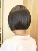 前下がりボブ 切りっぱなしボブ ショートボブ 縮毛矯正 髪質改善