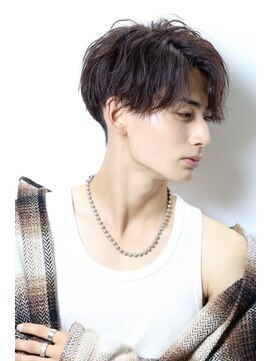 リップス レイ ギンザ(LIPPS Ray GINZA) センターパートくせ毛パーマツーブロック刈り上げ