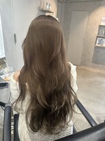 ラック(LUCK)&nbsp;レイヤーぱっつん前髪ステップボーンカットシルキー船橋/韓国