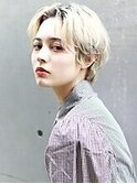 ホワイトベージュ×ショート