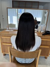 初来店から1年後の施術前（髪質改善ストレート施術して2ヶ月経過）