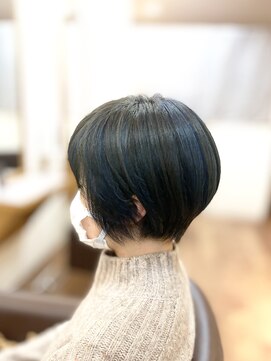ヘアー グリーン(hair green) 30代40代50代/ショートボブ/ハイライト/ブルーブラック
