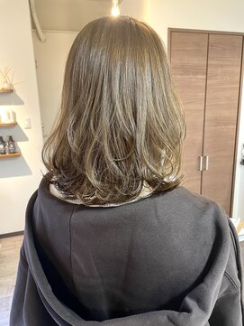 リュンヌ 門前仲町(lune) 切りっぱなしボブハイライトベージュカラーショートレイヤーロブ