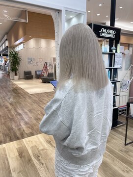 キセイ イオンモール新利府北館店(KISEI) 肌映え◎ブリーチカラーで作るホワイトベージュ10代20代30代40代