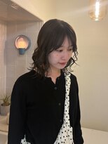 ニール 名古屋 伏見 丸の内(NEELU)&nbsp;【NEELU_MANA】ワンカラーでできる透明感オリーブ