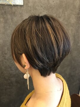 グラシア ヘア(gracia hair) グラデカラーショートボブ